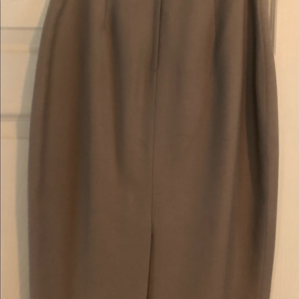🍂Great for Fall!🍂 Mr Jax made in candid 100% wool pencil Skirt in tan